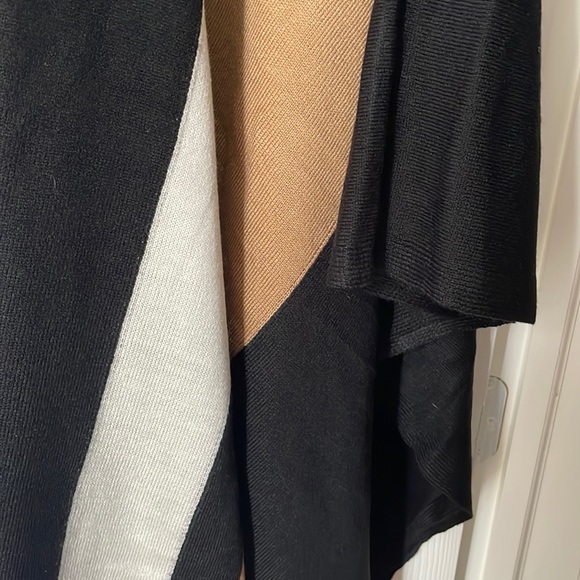 Parrish LA Sweater - Picture 2 of 3